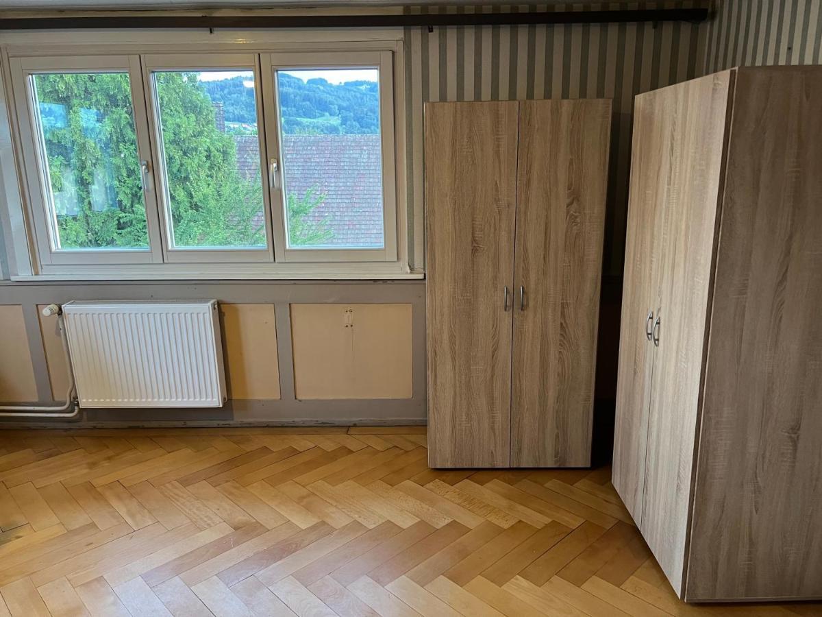 Orkhan Latifov Höchst Zewnętrze zdjęcie